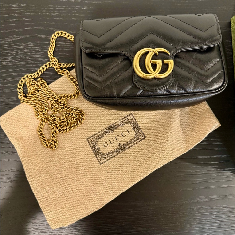 GUCCI GG MARMONT SUPER MINI BAG - BLACK